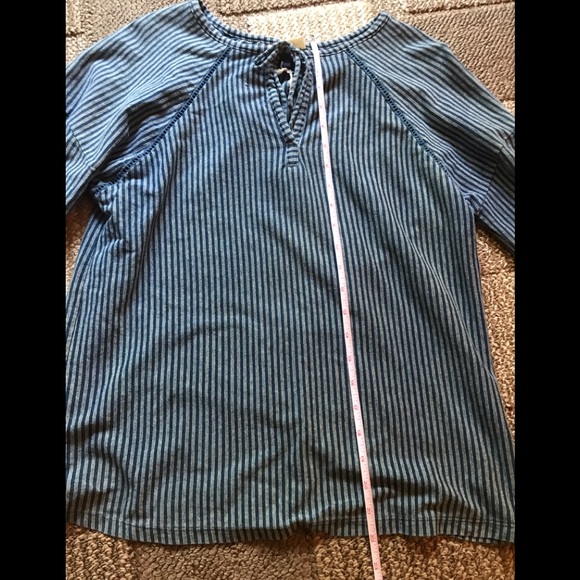 Universal Thread 3/4th Sleeves Knit V-Neck Blouse - Picture 7 of 8